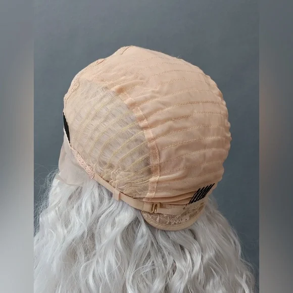 Lace Front Silver Gray Long Heat Resistant Wig - Picture 9 of 9